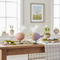 kohteita Koristeellinen puinen lintu höyhenillä ja värikkäällä vartalolla pöytäkoristeeseen, 10 cm, 6 kpl