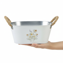 kohteita Koristeellinen soikea metallikulho, valkoinen, luonnonkukilla koristeltuna, P26cm