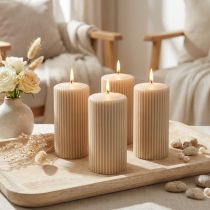 kohteita Pylväskynttilät, beige, uritettu, 70/130 mm, 4 kpl