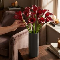 kohteita Calla red bordeaux tekokukat nipussa 57cm 12 kpl