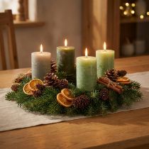 kohteita Vihreät pylväskynttilät, 3 varjostinta, yksivärinen, maalaismainen, 70x100 mm, 12 kpl:n setti, koristeluun ja adventtikäyttöön