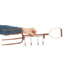 kohteita Ruosteinen metallinen koukkukisko, koristeellinen heinähaarukka, puutarhakoriste, 4 koukkua, 62 cm