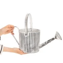 kohteita Vintage-istutusruukku Ø17cm, koristeellinen kastelukannu, metallinen ruukku shabby chic -tyyliin