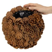 kohteita Koristeellinen istutusruukku käpyillä, luonnollinen ulkonäkö, 27 cm. Pyöreä käpyruukku, luonnonruskea, tehty kävyistä, 27 cm x 22 cm.