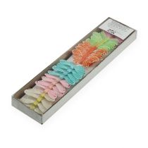 kohteita Höyhenperhoset langalla värillisiä 5,5 cm 24 kpl