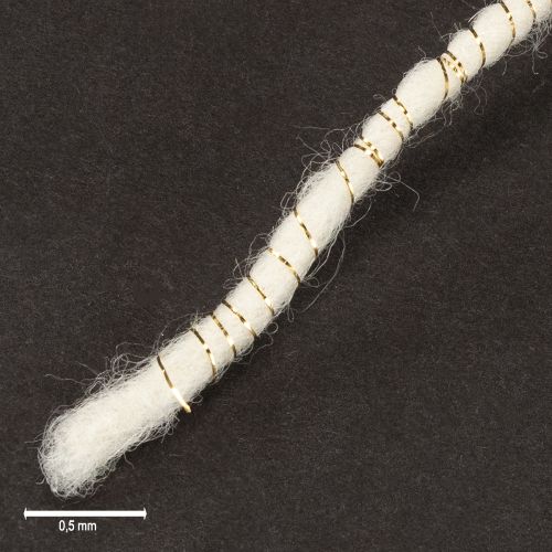 kohteita Valkoinen villanyöri kultaisella langalla 5m x 5mm koristeluun ja askarteluun