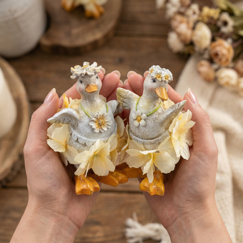 kohteita Koristeellinen ankkahahmo kukkamekossa, kevät, yksityiskohtainen kesäkoriste, 11 cm, 2 kpl