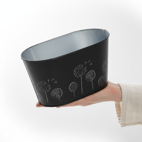 kohteita Koristeellinen metallikulho, soikea, musta ja hopea, kukkakuvio, 20,5 x 12,5 x 12 cm