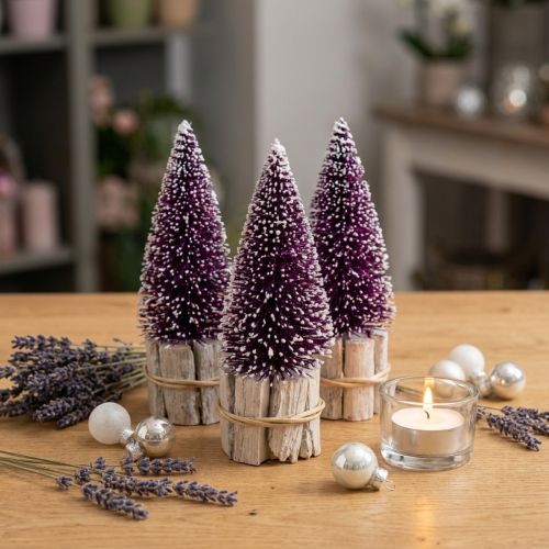 kohteita Koristeellinen violetti joulukuusi, jossa lumikärki, maalaismaisella puujalustalla 15 cm, 3 kpl.