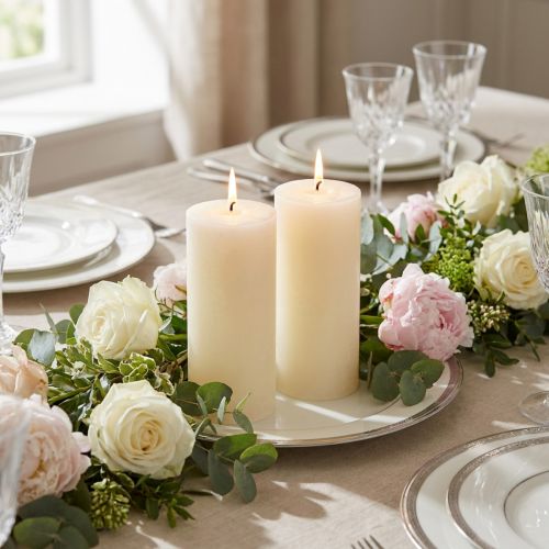 Elegantit kermanvalkoiset pöytäkynttilät juhlakoristeeseen, 85 × 200 mm, 2 kpl:n setti | Floristik24.fi