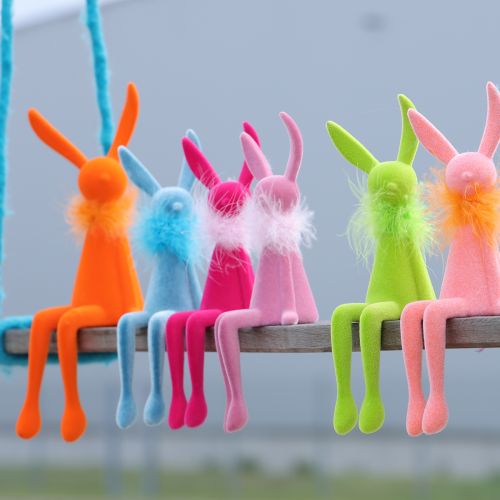 kohteita Pääsiäispupun hyllyvahti, istuva pääsiäispupuhahmo pääsiäiseen ja kevääseen, 27 cm, 2 kpl