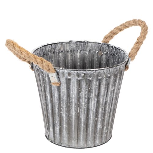 Metallinen ruukku,
