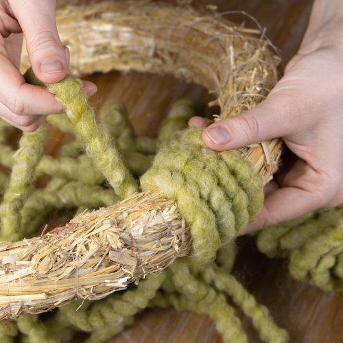 kohteita Pörröinen Mirabell-huopanauha, villaa, vihreä, 25 m koristenauha floristiikkaan, koristeluun, askarteluun, tee-se-itse-käyttöön