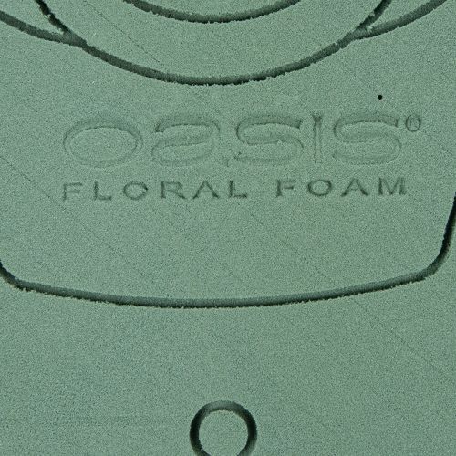 kohteita Kukkakuvioinen vaahtomuovinallekarhuhahmo jalustalla, 48,5 cm x 42 cm, korkeus 5 cm, 1 kpl