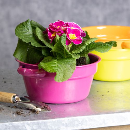 kohteita Metallinen istutusruukku, omaperäinen muotoilu hienostuneisiin asuintiloihin ja tyylikkääseen sisustukseen, 17 cm, 3 kpl