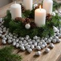 Koristeelliset tammenterhot, hopea, adventtikoristeet, luonnon syksyn hedelmät, maalaistyylinen talo Ø1,5 – 2,5 cm P1,5 – 3 cm 300 g | Floristik24.fi