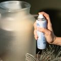 Kultainen glitterspray joulukoristeisiin, 150 ml | Floristik24.fi